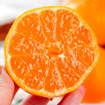 手拿的涌泉蜜橘