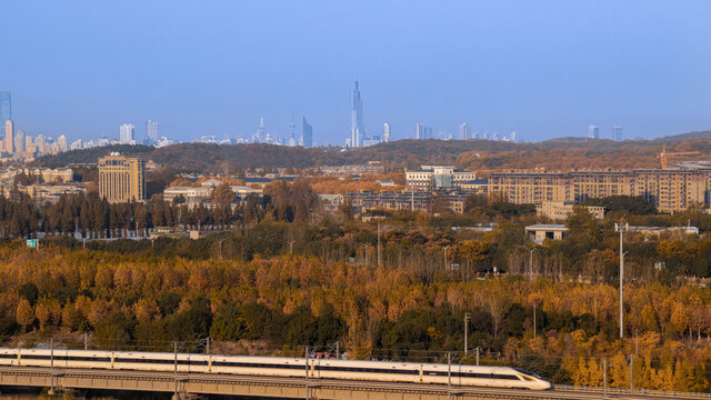 城市与高铁