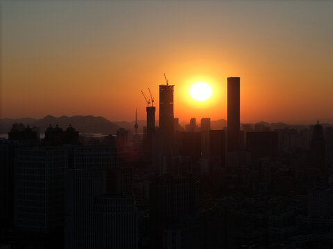 徐州城市上空的夕阳