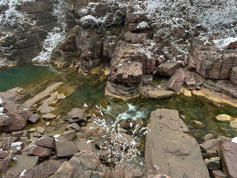 云台山红石峡雪景