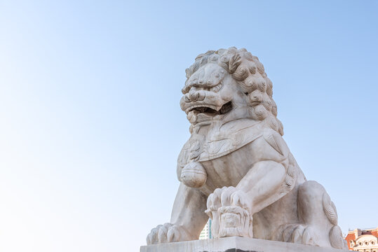 中国天津狮子林桥上的石狮子