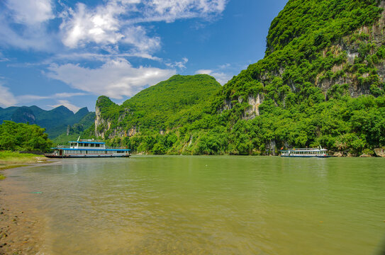 山水河流青山自然