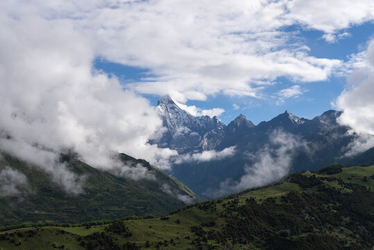 四姑娘山