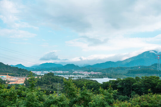 深圳水库栖霞驿站视角风景图