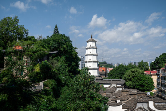 福州于山风景区白塔