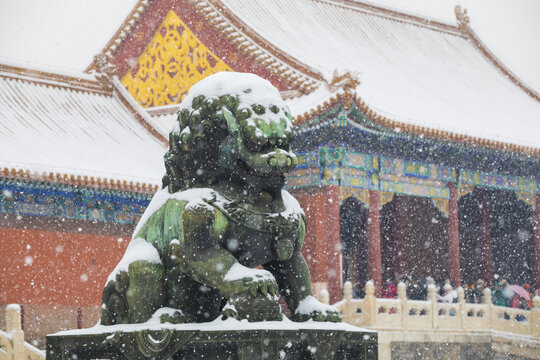 狮子雪景