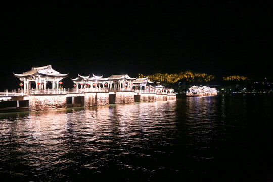 广济桥夜景