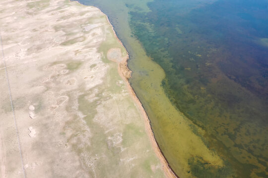 青海海南州航拍湖东洱海自然风光