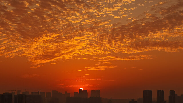 天空云彩夕阳