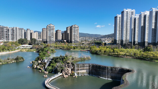 昆明盘龙区城市瀑布公园航拍