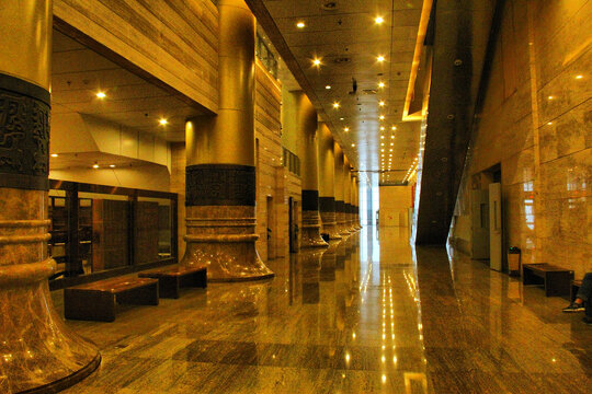山东博物馆大厅走廊
