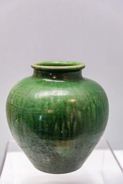 陕西历史博物馆的唐代绿釉陶罐