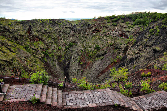 五大连池老黑山火山坑