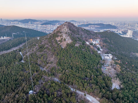 千佛山上航拍济南都市风光