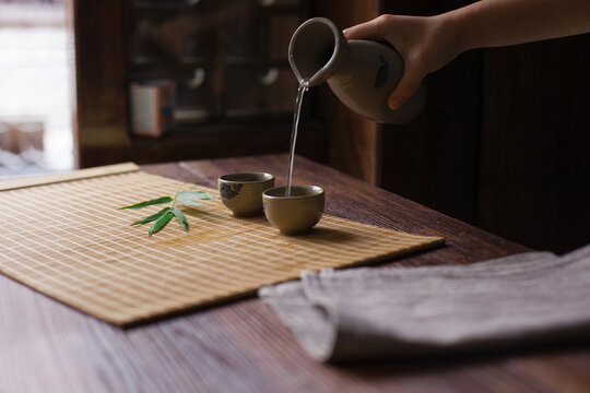 日式清酒酒杯酒瓶