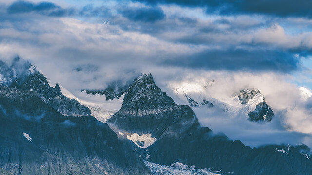 云南迪庆州德钦县梅里雪山