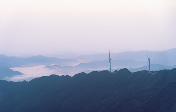 柳州融水县风力发电机与云海