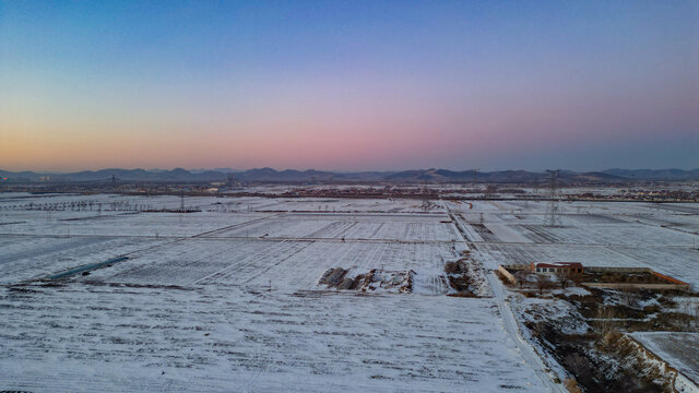 白雪覆盖的田野