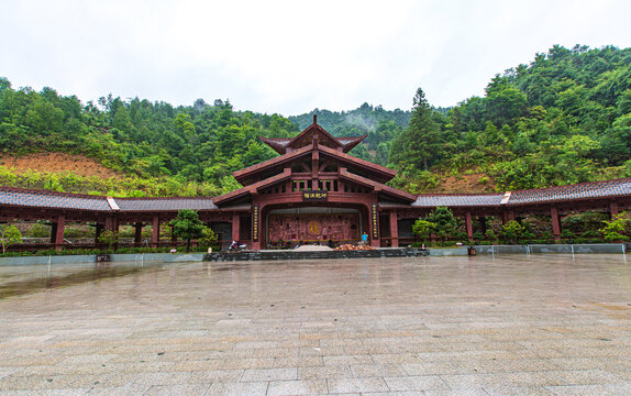 北帝山旅游景区福满乾坤