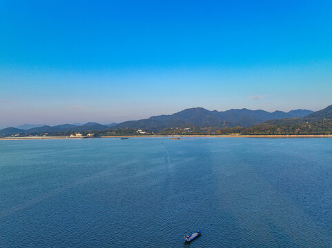 钱塘江与西湖群山