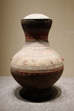 汉代彩绘带盖陶壶
