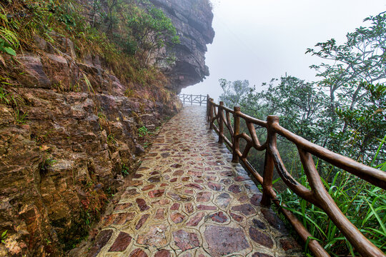 北帝山旅游风景区彩石步道