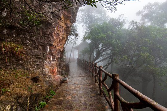 北帝山旅游风景区彩石步道