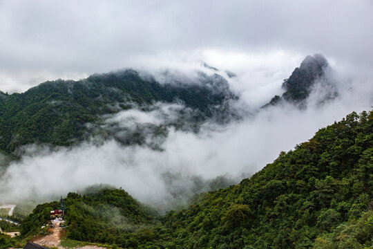 北帝山旅游风景区云雾