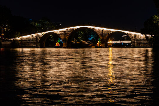 杭州拱宸桥夜色
