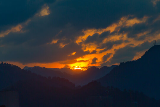 远山落日夕阳