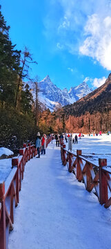 毕棚沟月亮湾雪场走廊