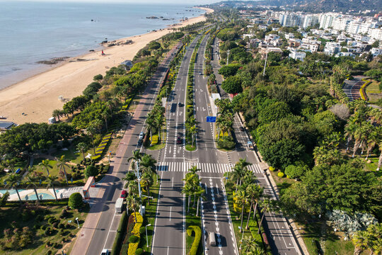 航拍厦门环岛路风光