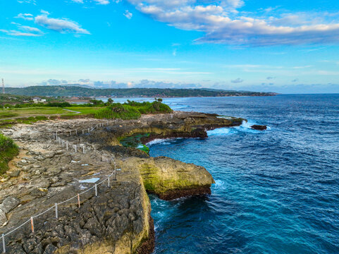 航拍下的巴厘岛海岛自然风光