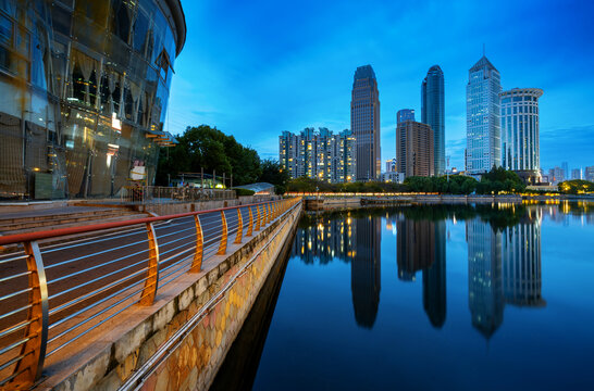 湖北武汉金融区夜景