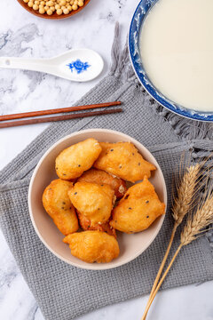 油饃頭早餐小油條