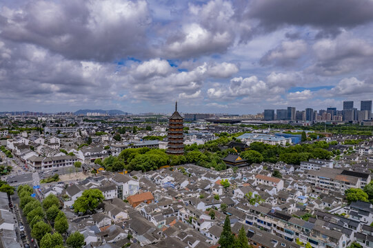 航拍苏州古城区蓝天白云