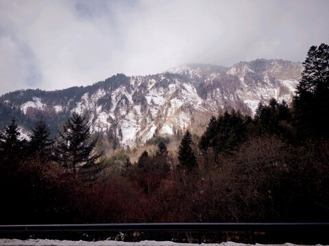 九寨沟冬季雪山