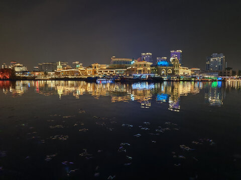 北京蓝色港湾夜景