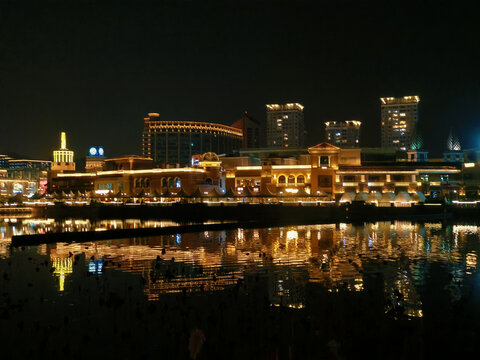 北京蓝色港湾夜景