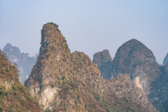 广西桂林阳朔县喀斯特地貌山峰