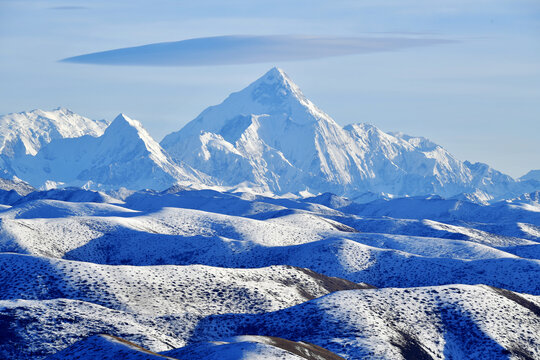 贡嘎山