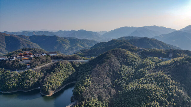 会稽山龙华寺