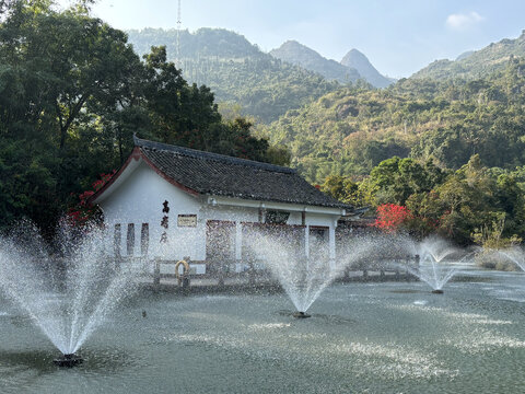 黄果树瀑布景区天星湖