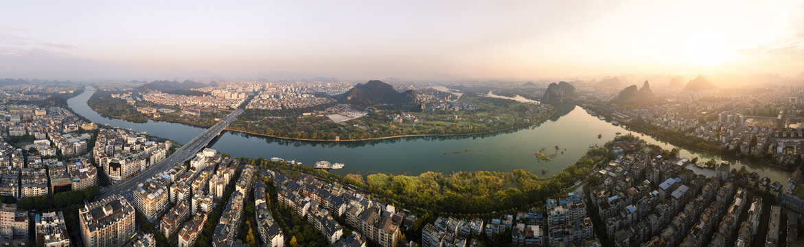 桂林市漓江山水城市风光