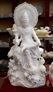玉雕擺件精雕藝術(shù)工藝品
