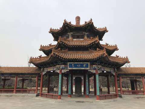 河南商丘永城芒碭山劉邦斬蛇碑亭