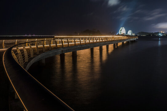 珠海海天驿站夜景