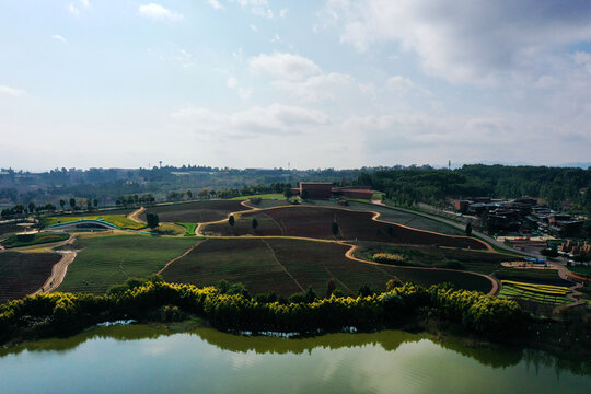 红河弥勒风光