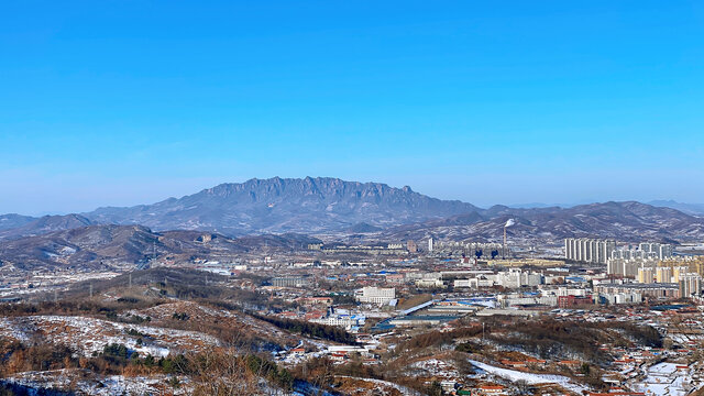 远眺五龙山