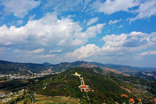 弥勒锦屏山风光